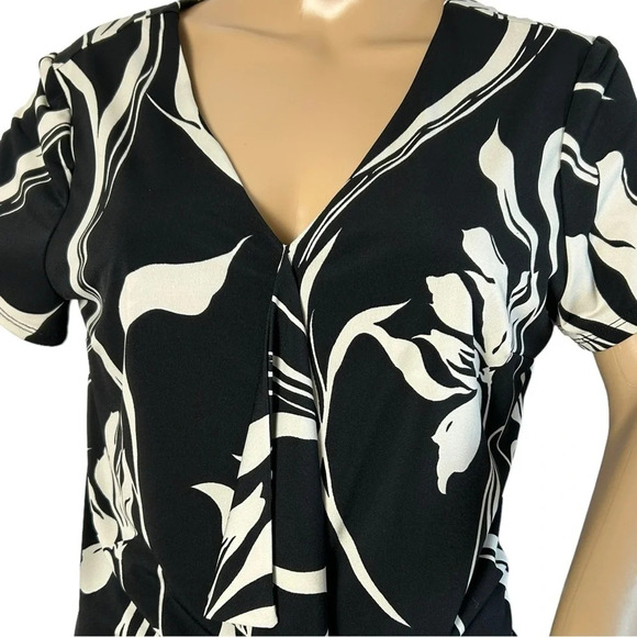 skirt & blouse,matching,ruffle,stretchy, artsy,large floral,quality,timeless.EC - Picture 10 of 10